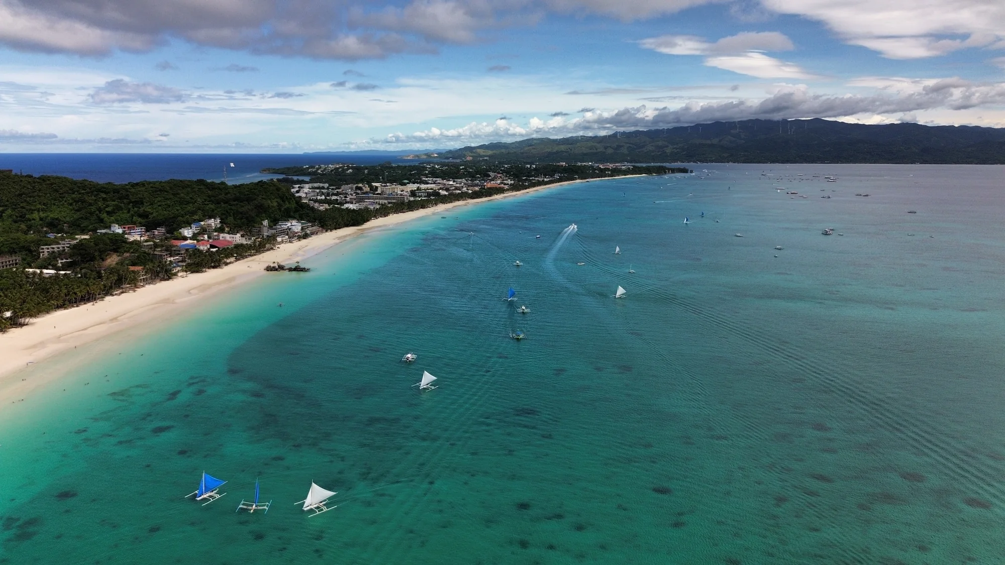 A bright coastline and clear water in the Philippines